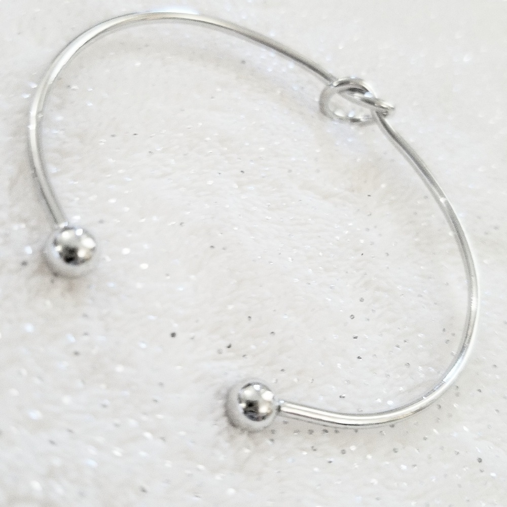 Silver love knot bangle silver bracelet NWT - Picture 6 of 7
